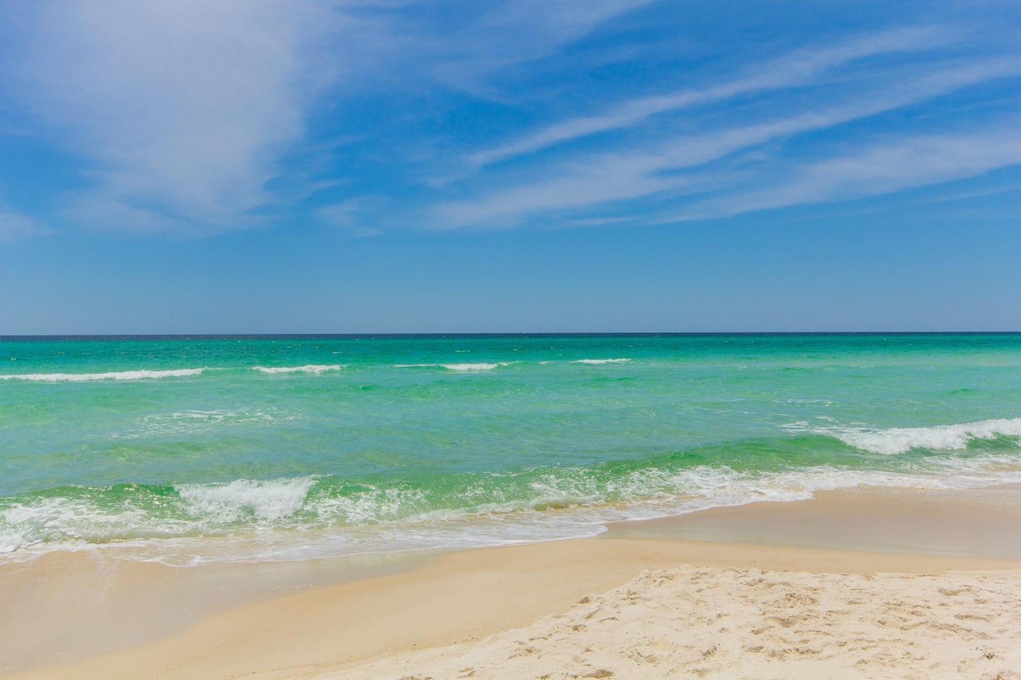 Anchor's Way! Visit Our Beautiful 2 Bedroom 2ba Oceanfront Retreat! Sleeps 6! Holiday home