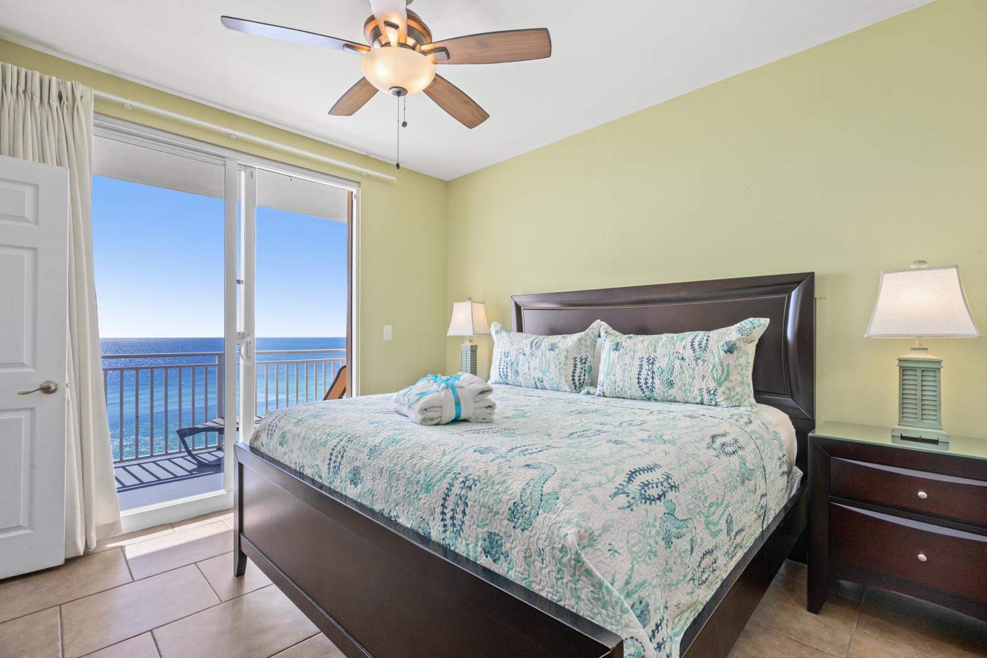 Anchor's Way! Visit Our Beautiful 2 Bedroom 2ba Oceanfront Retreat! Sleeps 6! Holiday home *