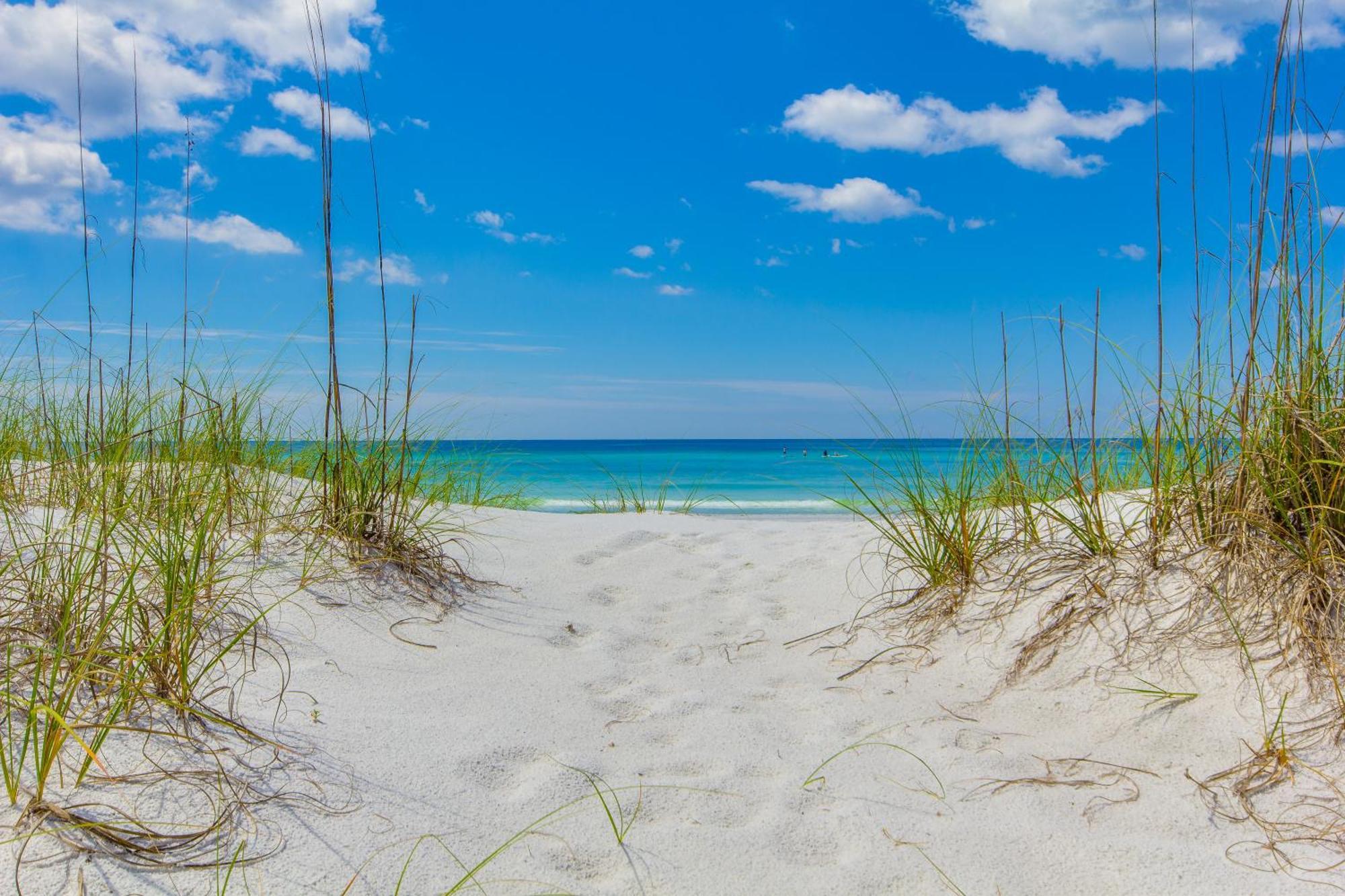 Anchor's Way! Visit Our Beautiful 2 Bedroom 2ba Oceanfront Retreat! Sleeps 6! *
